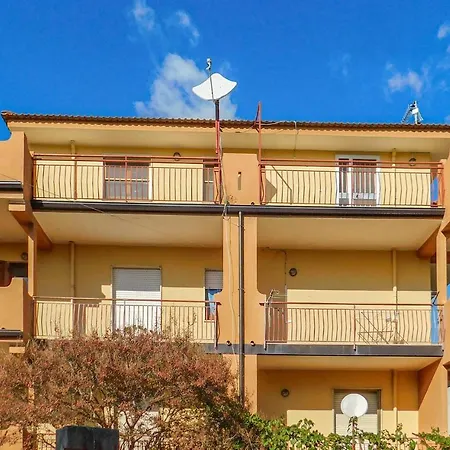 Apartment Nice Apartment In Davoli Marina Cz *
